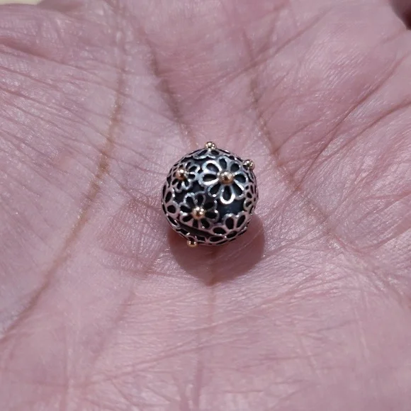 Pandora Multi-Chain Bracelet with Charm/Clip - Picture 4 of 4